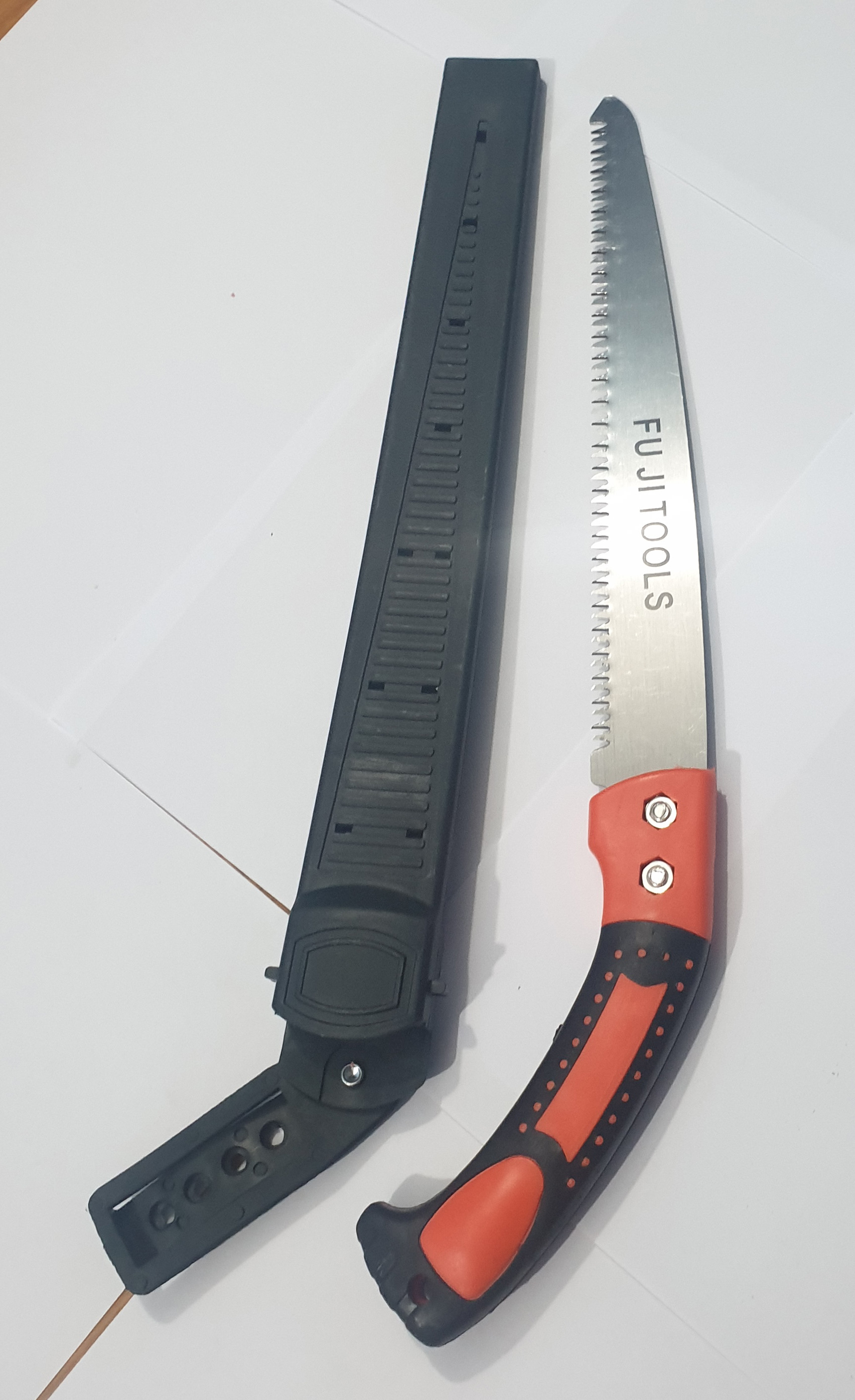 Fuji Black Cover Prunig Saw